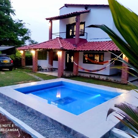 Casa Campo Emaus Caucasia Exterior foto